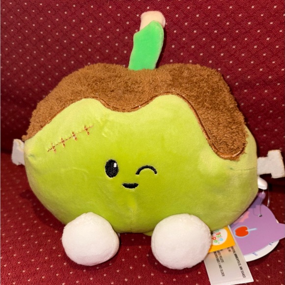 Gigglescape Other - Gigglescape Caramel Apple - New with Tags